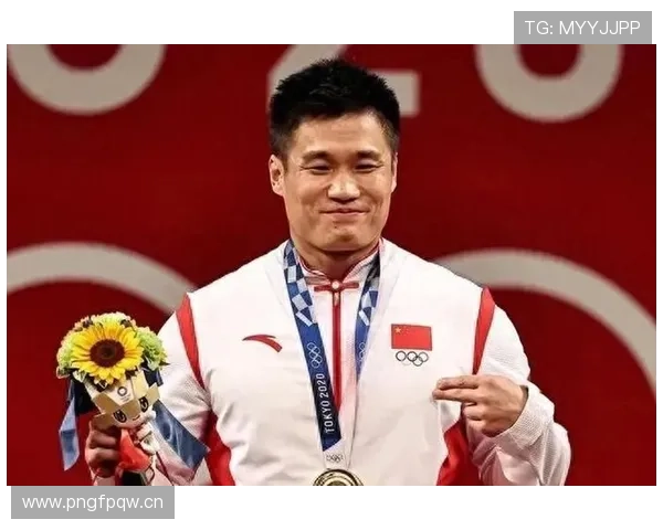 吕小军比赛结束后一身汗味儿直冲天，谁还记得他私底下是吃鸡狂魔？