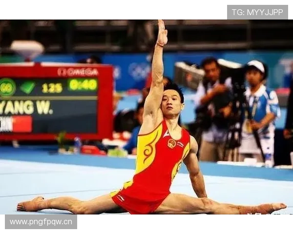 杨威训练场上跟生活里的他，简直两个人，谁能想到啊？