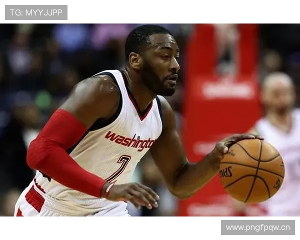 篮球新手须知:如何正确理解和应用NBA防守三秒规则